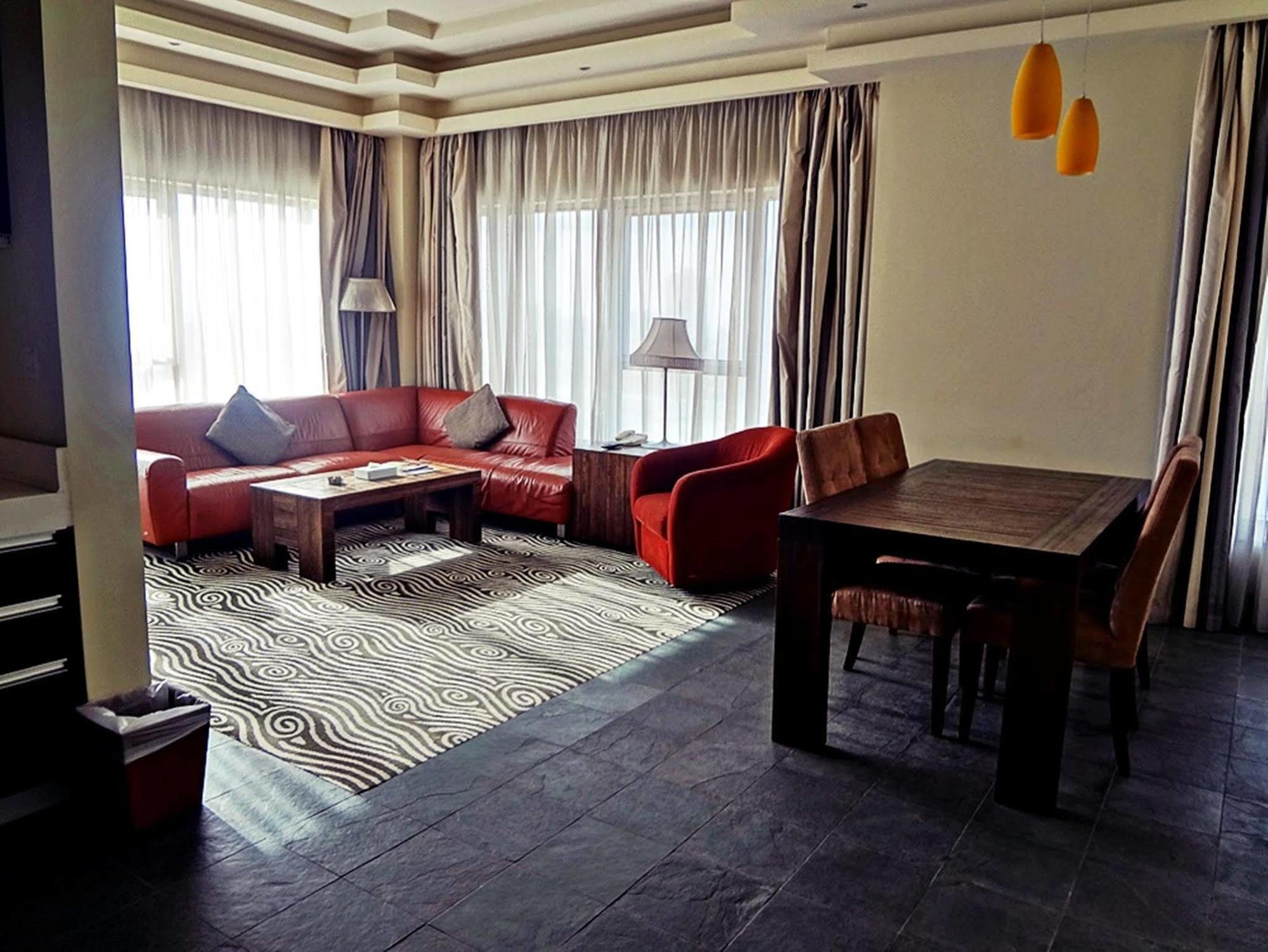 Al Raya Suites Hotel Manama Ngoại thất bức ảnh
